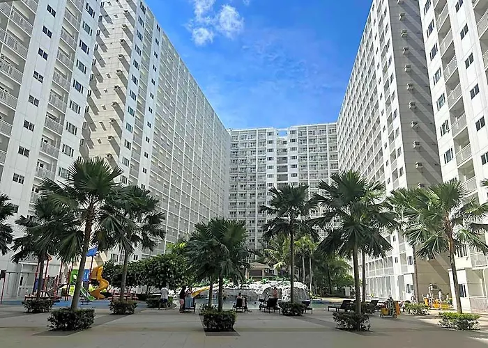 Shawnalyn Mall Of 5*